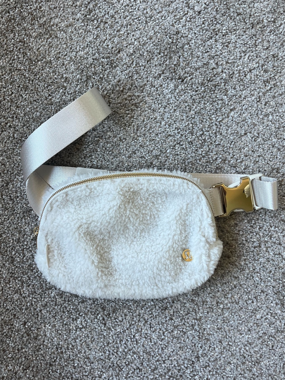 Lululemon Belt Bag, Cream Sherpa